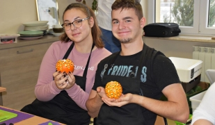 Nowoczesne kursy zawodowe dla uczniów klas gastronomicznych w ZS CKR w Starym Lubiejewie