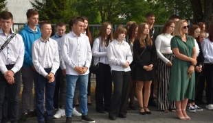 Uroczysta inauguracja roku szkolnego 2022/23 w ZS CKR w Starym Lubiejewie