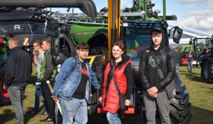 Wycieczka dydaktyczna uczniów ZS CKR w Starym Lubiejewie na wystawę Agro Show Bednary 2022 