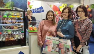 Wycieczka uczniów Zespołu Szkół CKR w Starym Lubiejewie na targi cukiernicze Expo Sweet