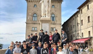 Wyjazd uczniów klas mechanicznych z ZS CKR w Starym Lubiejewie na praktykę do Włoch