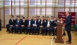 Zakończenie roku szkolnego klas maturalnych i rocznica uchwalenia Konstytucji 3-Maja w ZS CKR w Starym Lubiejewie